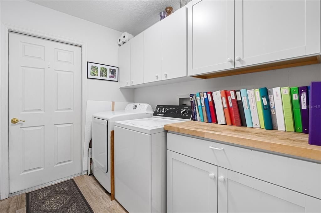 For Sale: $379,900 (3 beds, 2 baths, 1999 Square Feet)