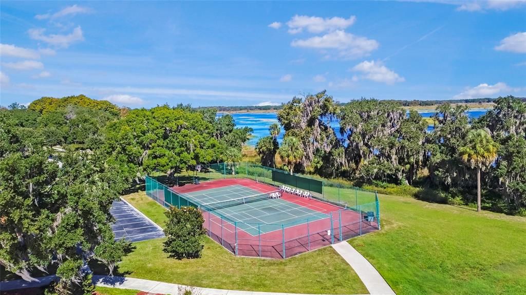 For Sale: $379,900 (3 beds, 2 baths, 1999 Square Feet)