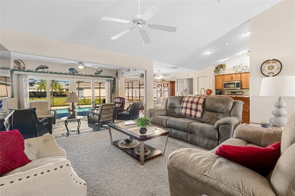 For Sale: $379,900 (3 beds, 2 baths, 1999 Square Feet)