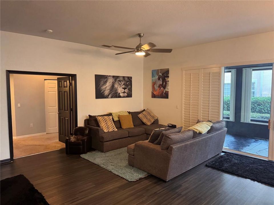For Sale: $393,500 (3 beds, 2 baths, 1789 Square Feet)