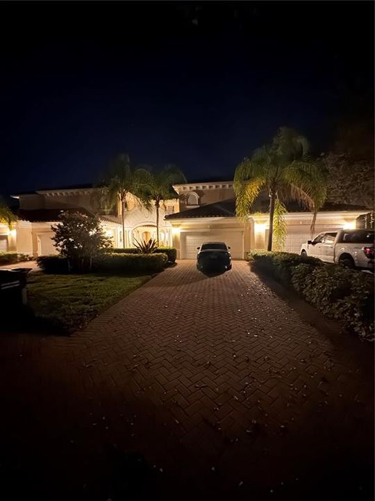 For Sale: $393,500 (3 beds, 2 baths, 1789 Square Feet)