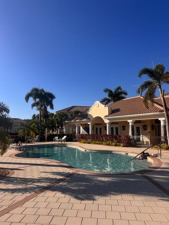 For Sale: $393,500 (3 beds, 2 baths, 1789 Square Feet)