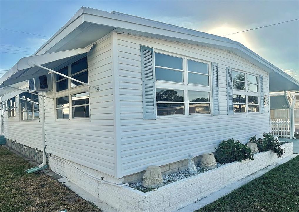 待售: $132,500 (2 贝兹, 2 浴室, 1308 平方英尺)