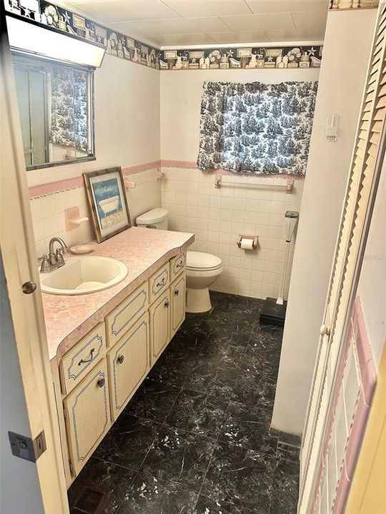 待售: $132,500 (2 贝兹, 2 浴室, 1308 平方英尺)