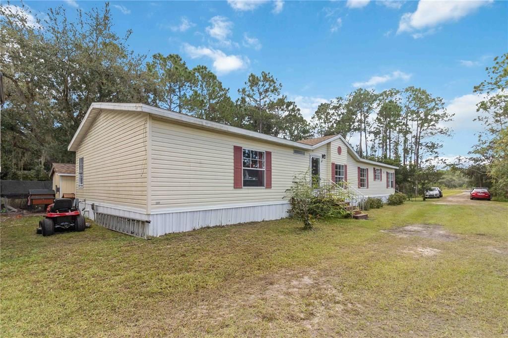 На продажу: $300,000 (3 спален, 2 ванн, 2005 Квадратных фут)