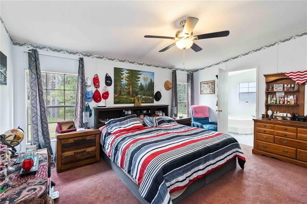 На продажу: $300,000 (3 спален, 2 ванн, 2005 Квадратных фут)