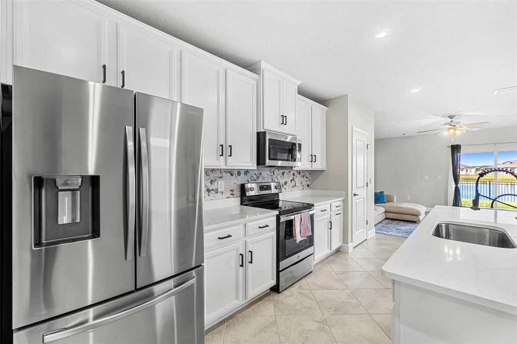 Activo con contrato: $344,900 (3 camas, 2 baños, 1492 Pies cuadrados)