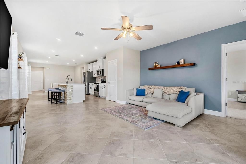 Activo con contrato: $344,900 (3 camas, 2 baños, 1492 Pies cuadrados)