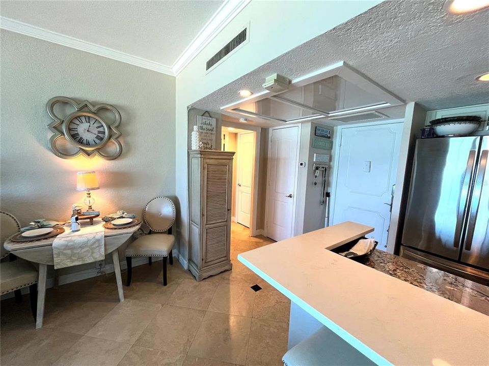 Active With Contract: $465,000 (1 beds, 1 baths, 772 Square Feet)