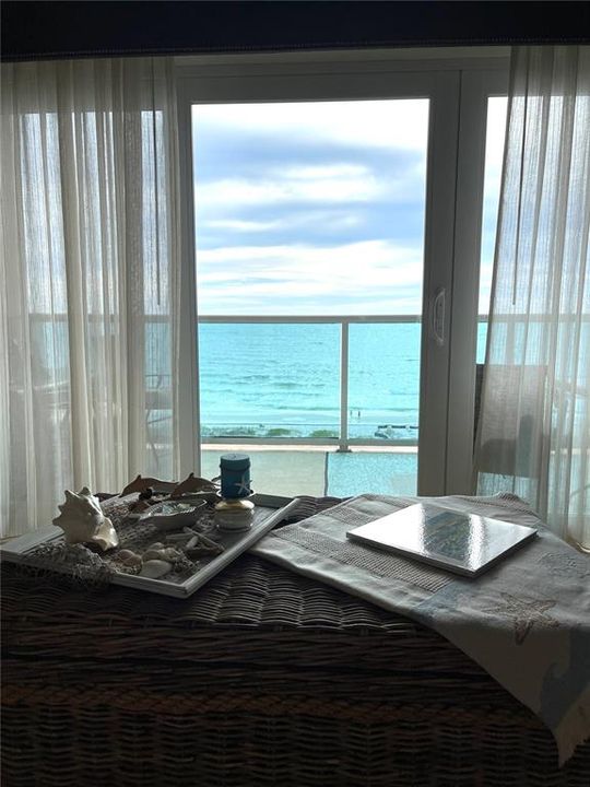 Active With Contract: $465,000 (1 beds, 1 baths, 772 Square Feet)