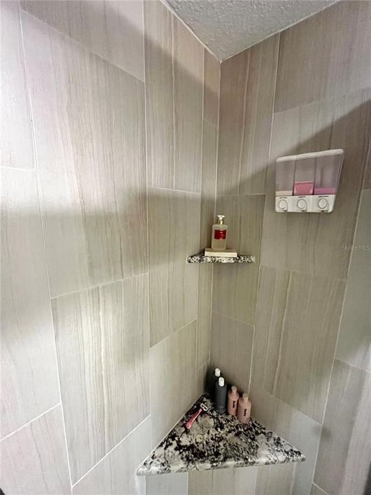 Active With Contract: $465,000 (1 beds, 1 baths, 772 Square Feet)