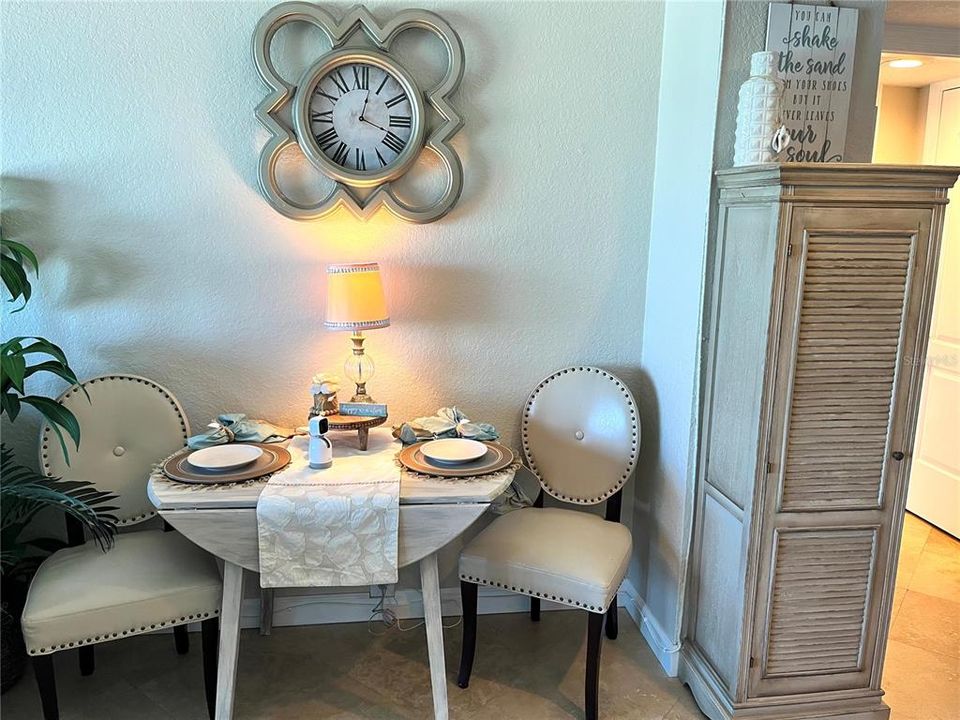 Active With Contract: $465,000 (1 beds, 1 baths, 772 Square Feet)