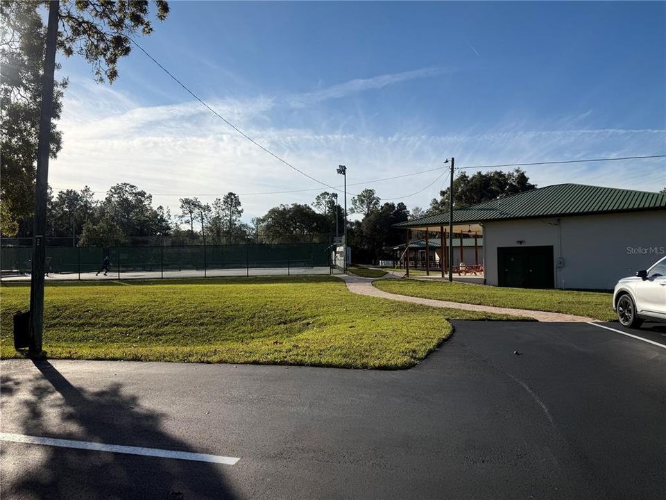 На продажу: $175,000 (3.25 acres)