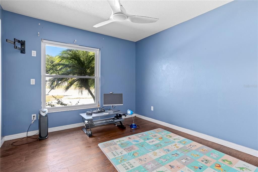 For Sale: $450,000 (4 beds, 3 baths, 1735 Square Feet)