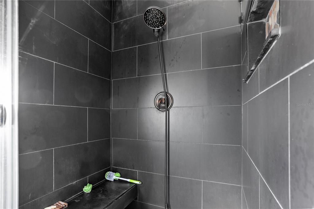 For Sale: $450,000 (4 beds, 3 baths, 1735 Square Feet)