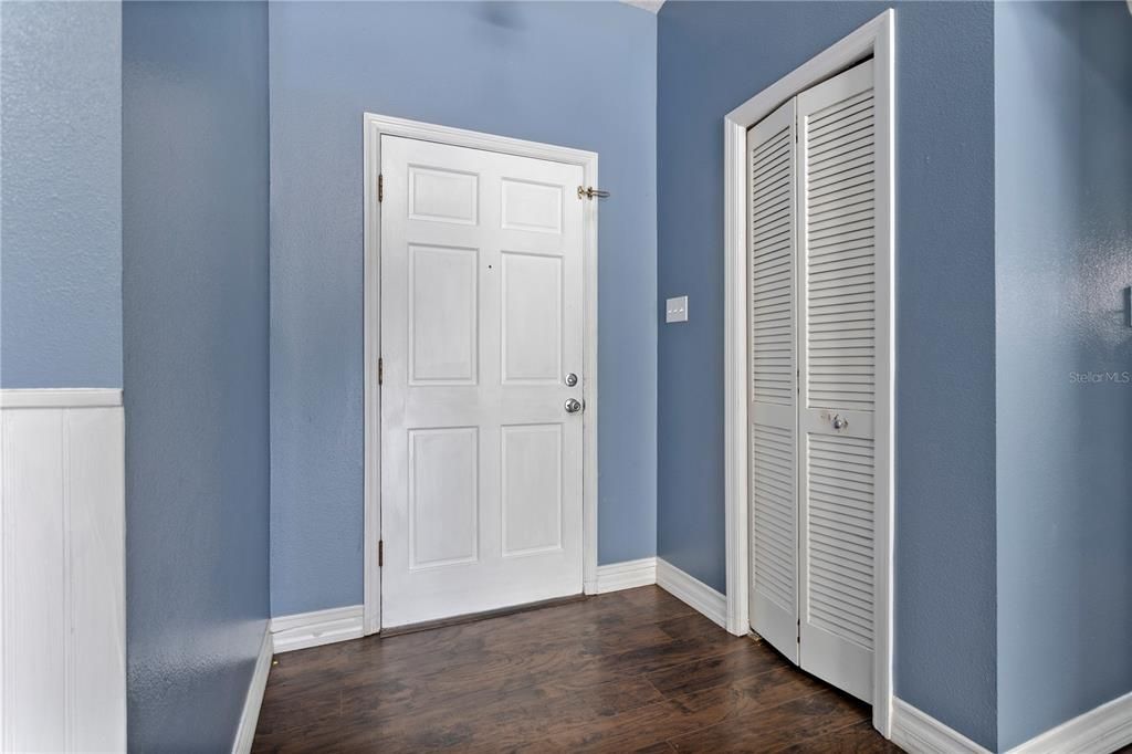 For Sale: $450,000 (4 beds, 3 baths, 1735 Square Feet)