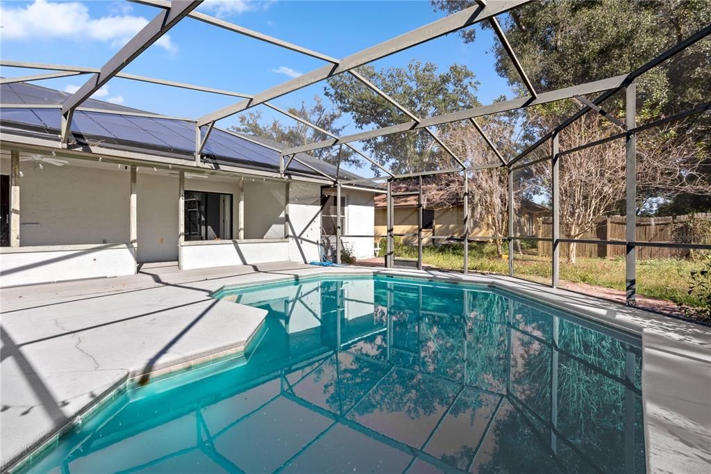 For Sale: $450,000 (4 beds, 3 baths, 1735 Square Feet)