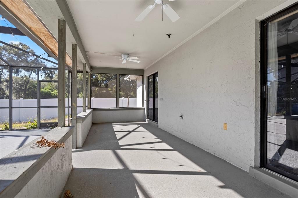 For Sale: $450,000 (4 beds, 3 baths, 1735 Square Feet)