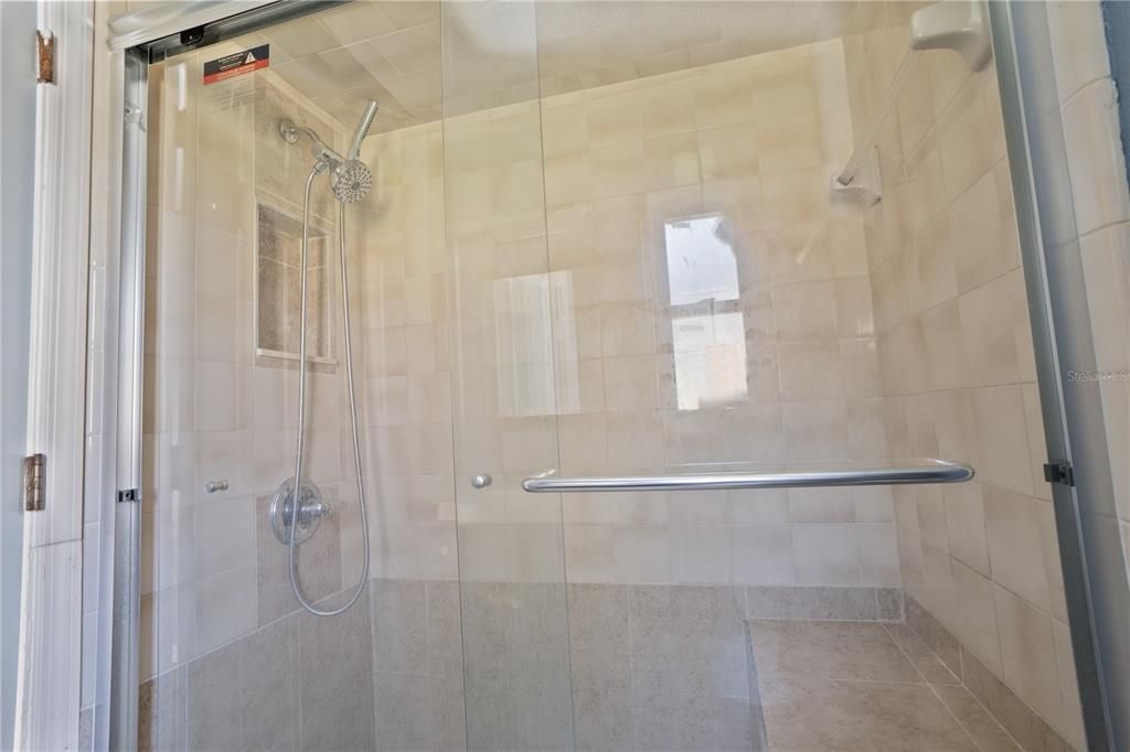 For Sale: $450,000 (4 beds, 3 baths, 1735 Square Feet)