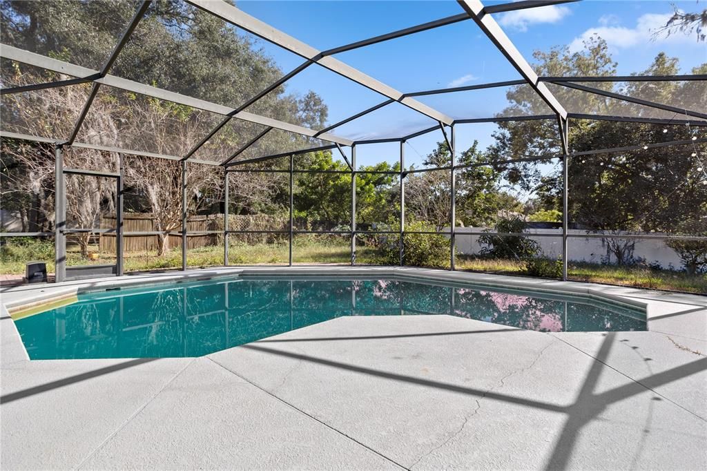 For Sale: $450,000 (4 beds, 3 baths, 1735 Square Feet)