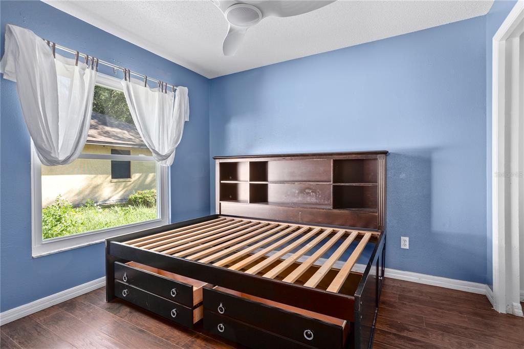 For Sale: $450,000 (4 beds, 3 baths, 1735 Square Feet)