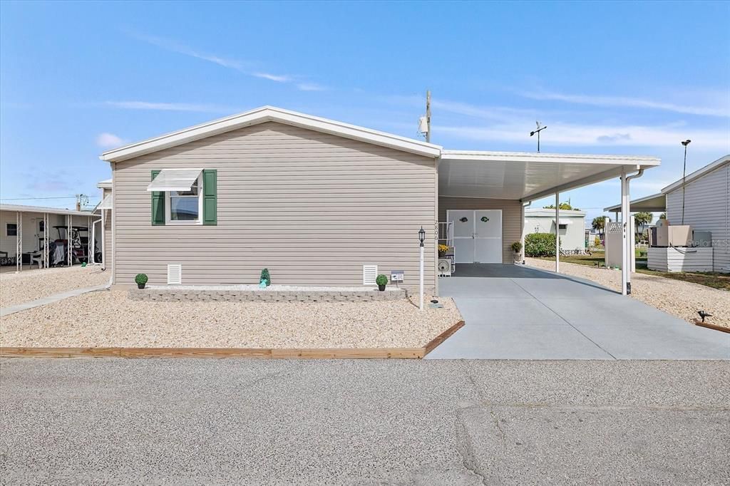 待售: $255,000 (3 贝兹, 2 浴室, 1702 平方英尺)