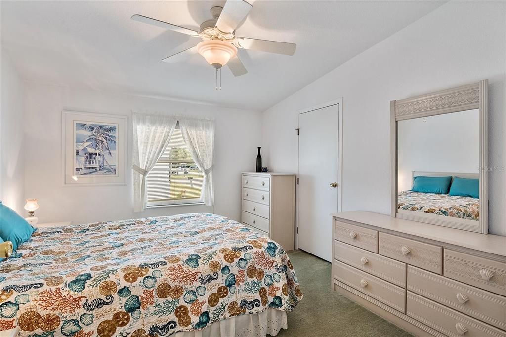 待售: $255,000 (3 贝兹, 2 浴室, 1702 平方英尺)