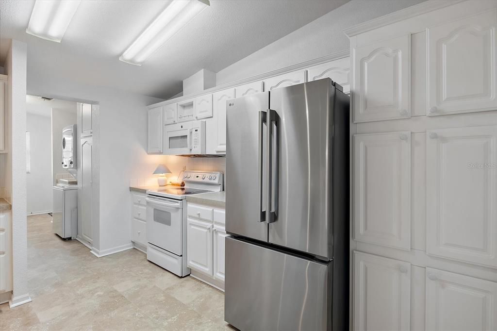 待售: $255,000 (3 贝兹, 2 浴室, 1702 平方英尺)