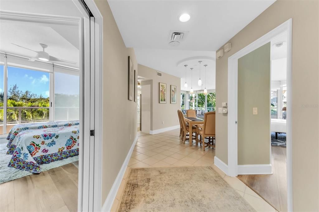 For Sale: $689,500 (2 beds, 2 baths, 1371 Square Feet)