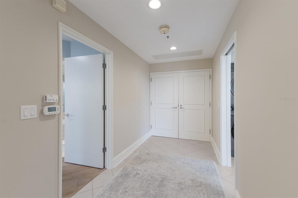 For Sale: $689,500 (2 beds, 2 baths, 1371 Square Feet)