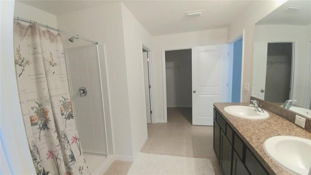 В аренду: $2,600 (5 спален, 3 ванн, 2900 Квадратных фут)