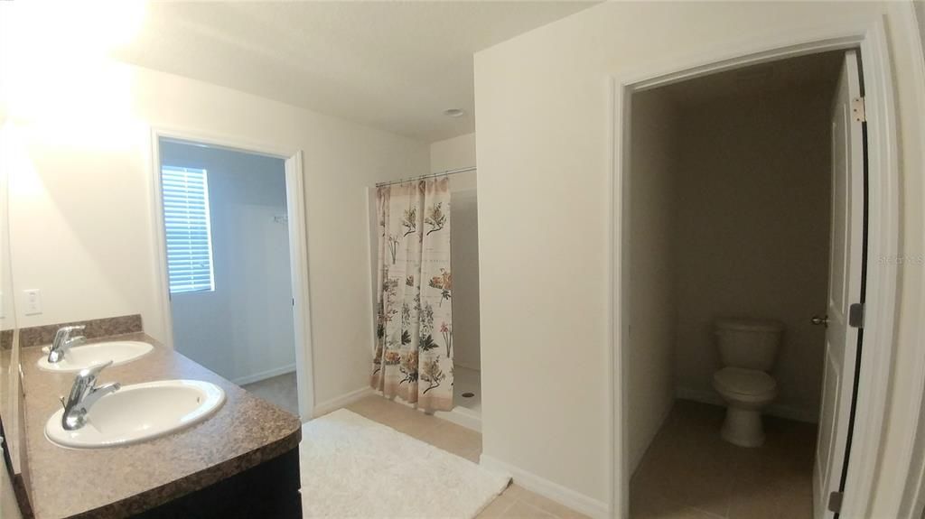 В аренду: $2,600 (5 спален, 3 ванн, 2900 Квадратных фут)