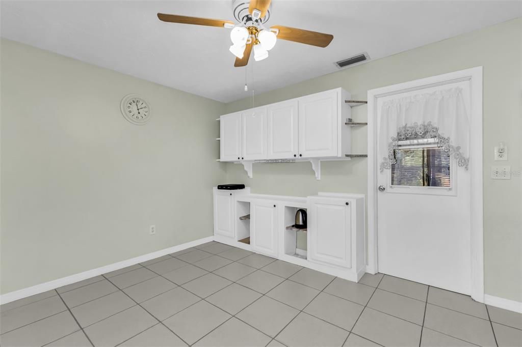 待售: $238,000 (2 贝兹, 2 浴室, 1319 平方英尺)