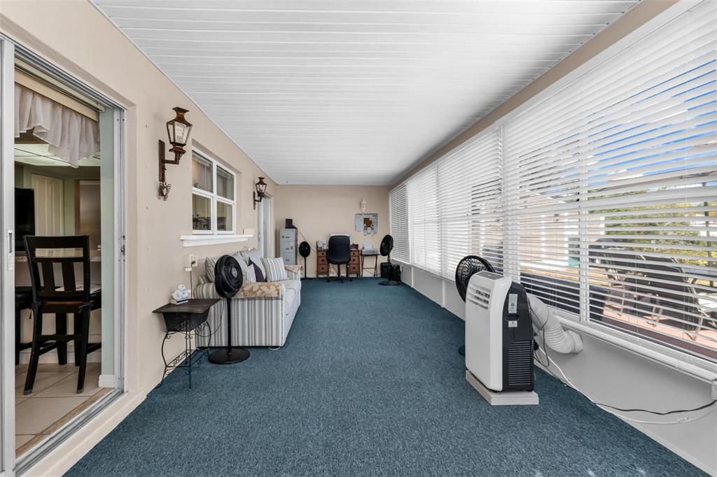 待售: $238,000 (2 贝兹, 2 浴室, 1319 平方英尺)