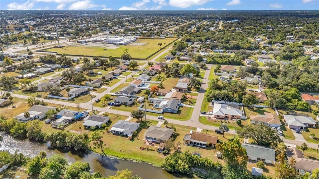 待售: $238,000 (2 贝兹, 2 浴室, 1319 平方英尺)