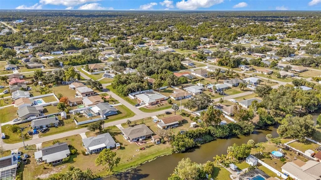 待售: $238,000 (2 贝兹, 2 浴室, 1319 平方英尺)