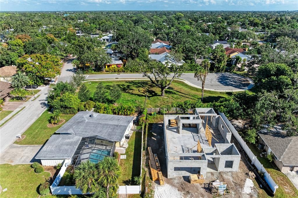 En Venta: $595,000 (0.19 acres)