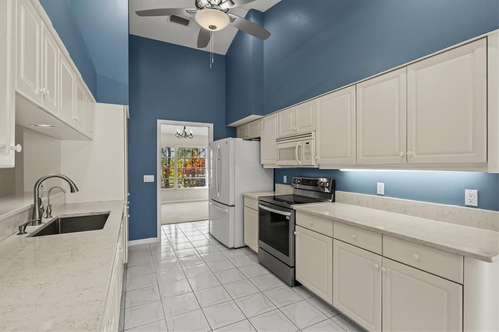 En Venta: $499,000 (3 camas, 2 baños, 2294 Pies cuadrados)