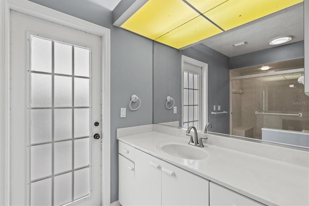 En Venta: $499,000 (3 camas, 2 baños, 2294 Pies cuadrados)