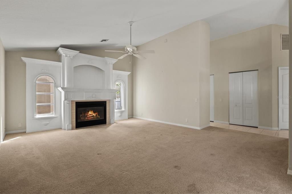 En Venta: $499,000 (3 camas, 2 baños, 2294 Pies cuadrados)