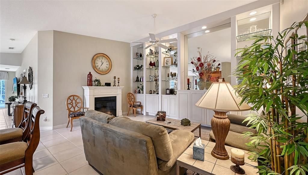 For Sale: $439,000 (2 beds, 2 baths, 1693 Square Feet)