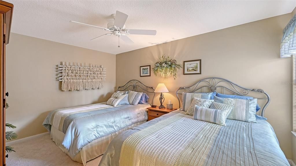 For Sale: $439,000 (2 beds, 2 baths, 1693 Square Feet)