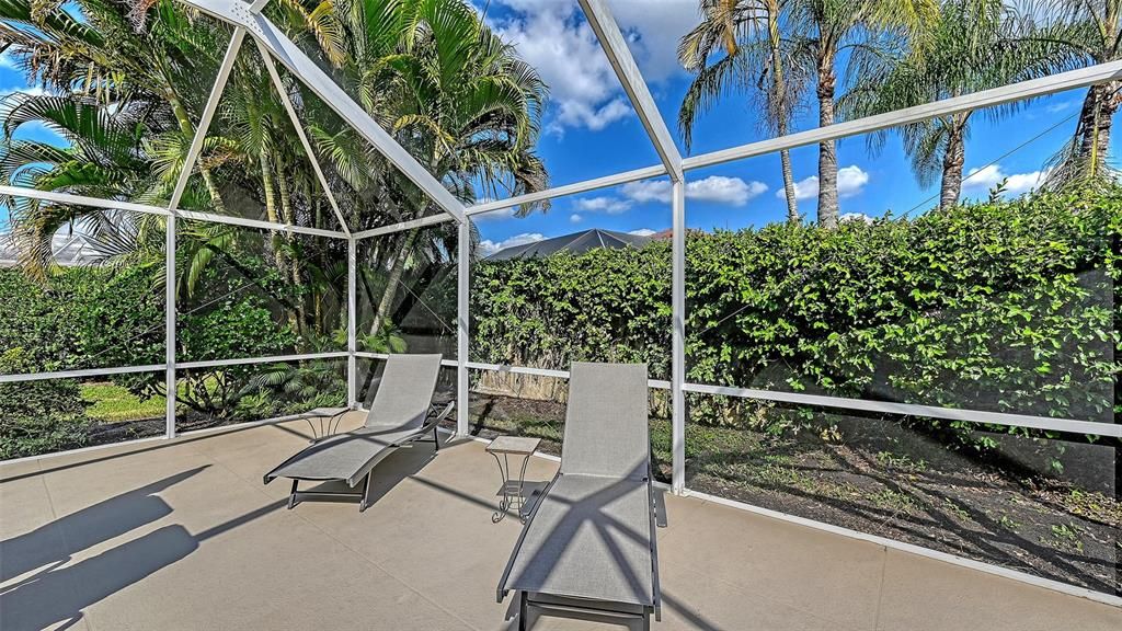 For Sale: $439,000 (2 beds, 2 baths, 1693 Square Feet)