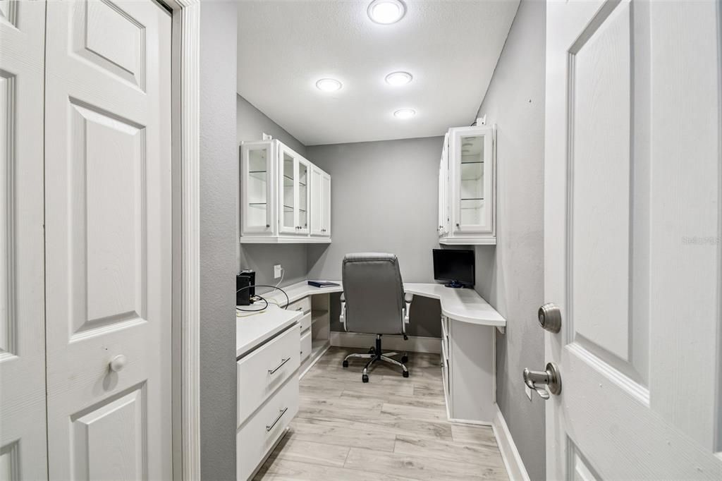 待售: $585,000 (3 贝兹, 2 浴室, 2407 平方英尺)