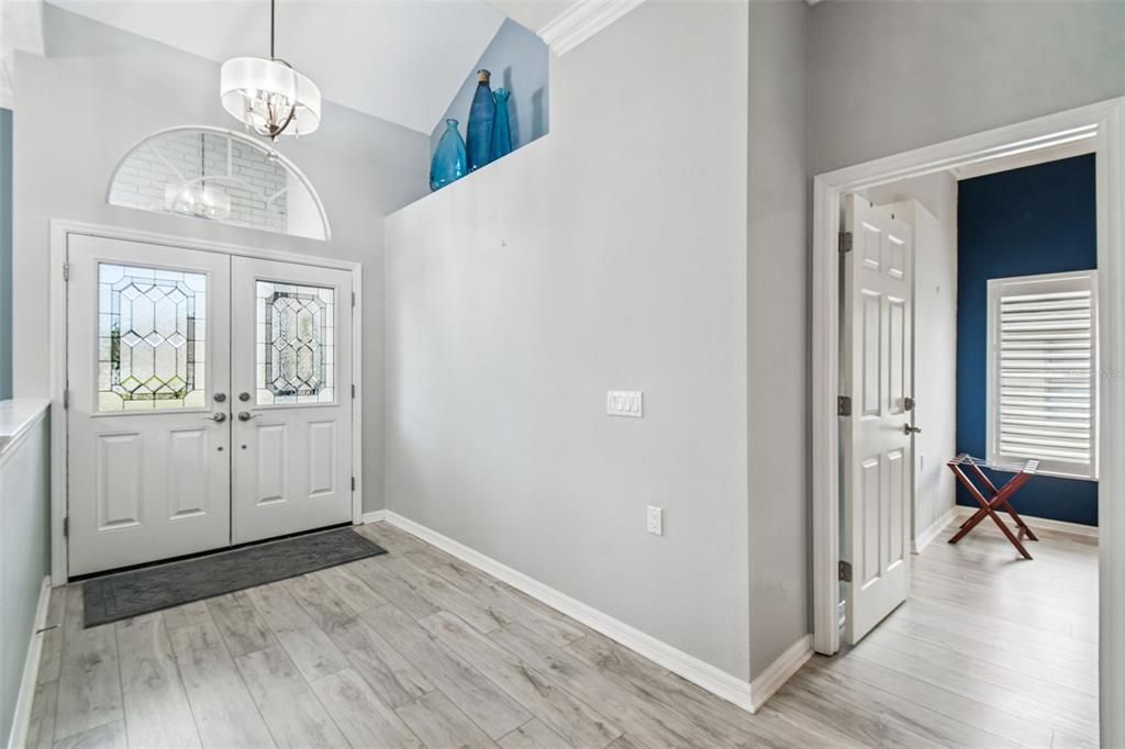 待售: $585,000 (3 贝兹, 2 浴室, 2407 平方英尺)