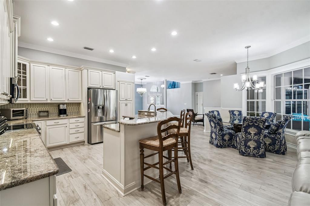 待售: $585,000 (3 贝兹, 2 浴室, 2407 平方英尺)