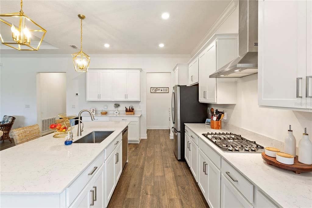 待售: $618,000 (4 贝兹, 3 浴室, 2640 平方英尺)