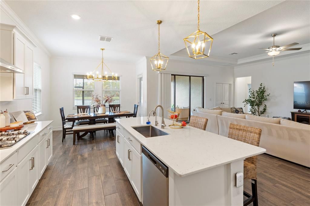 待售: $618,000 (4 贝兹, 3 浴室, 2640 平方英尺)