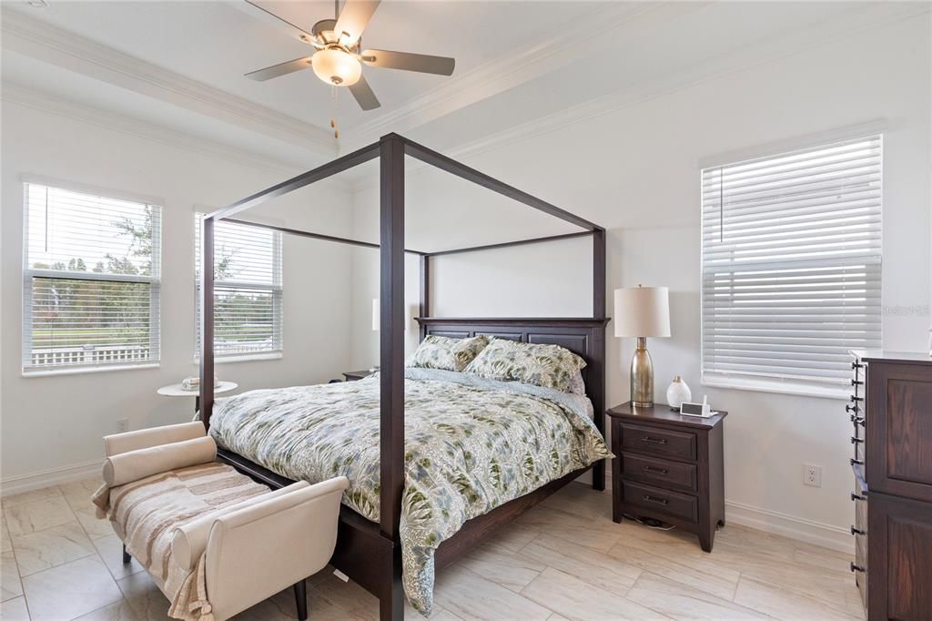 待售: $618,000 (4 贝兹, 3 浴室, 2640 平方英尺)