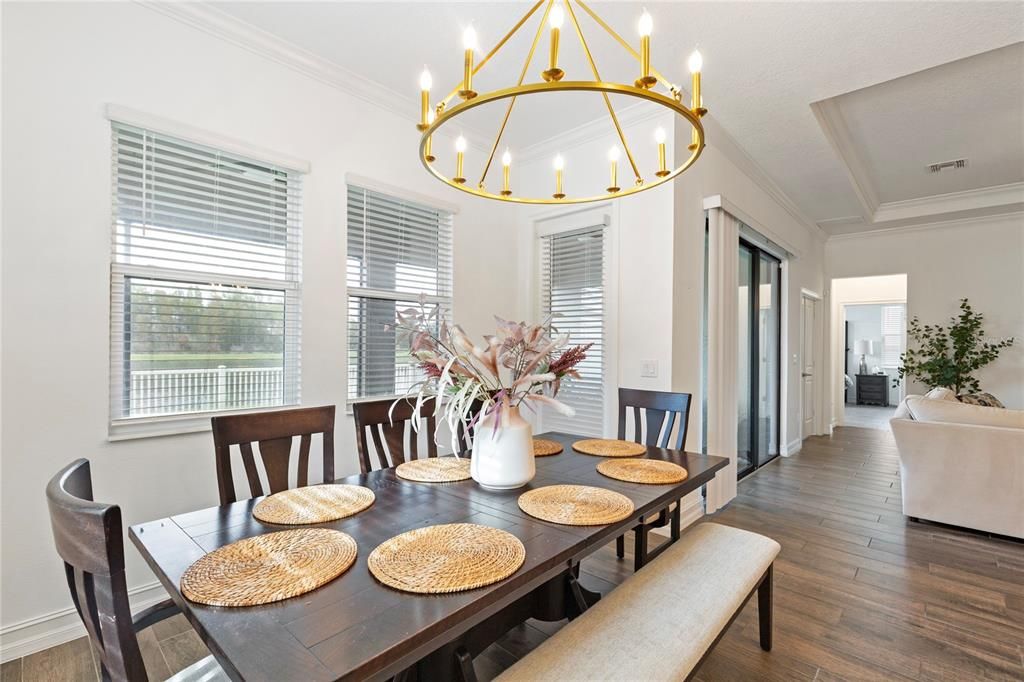 待售: $618,000 (4 贝兹, 3 浴室, 2640 平方英尺)